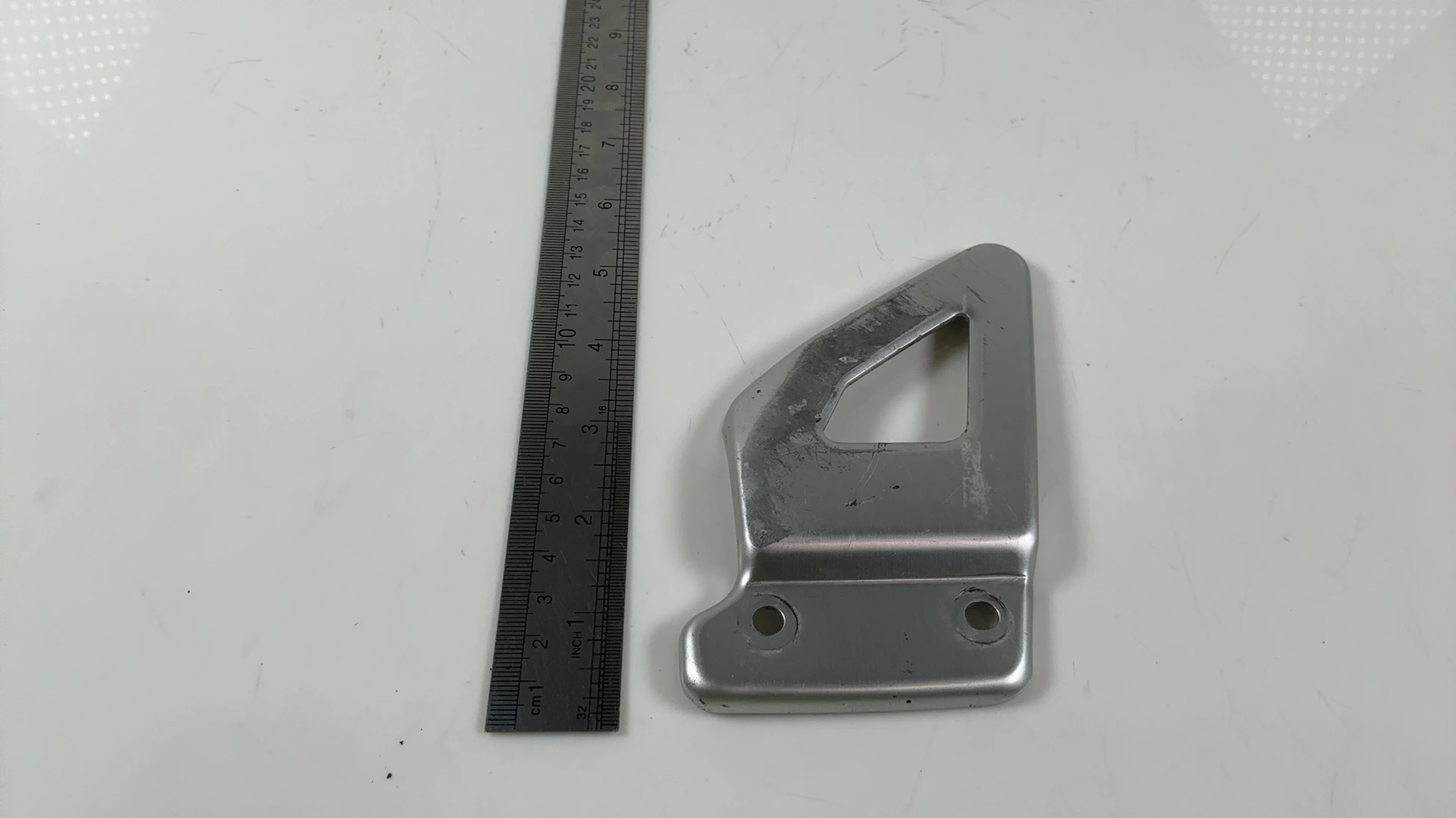 Suzuki GSX-R600 GSXR600 600cc Right Side Heel Guard 1997-2000 OEM 43571-33E01 - Image 4