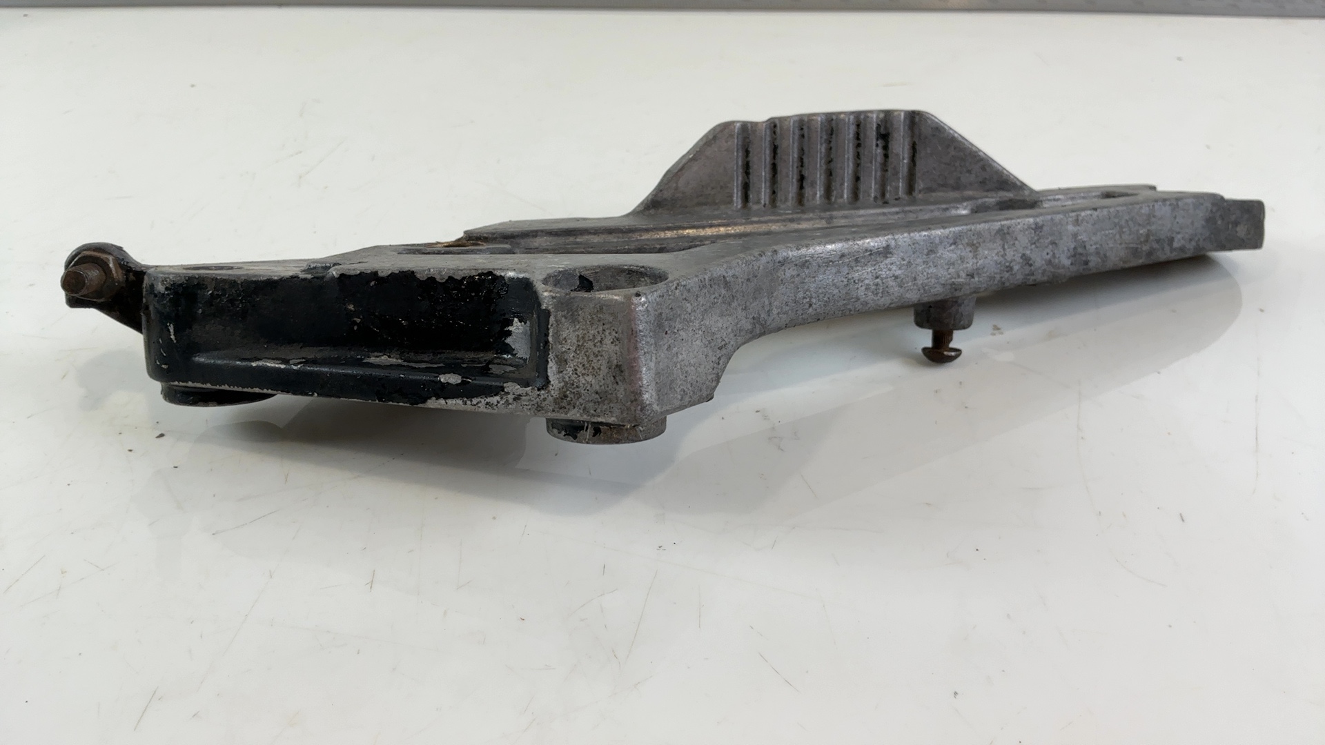 Yamaha RD80LC RD80 30W Right Rear Footrest Peg Bracket 1982-84 OEM 30W-2742L-00 - Image 6