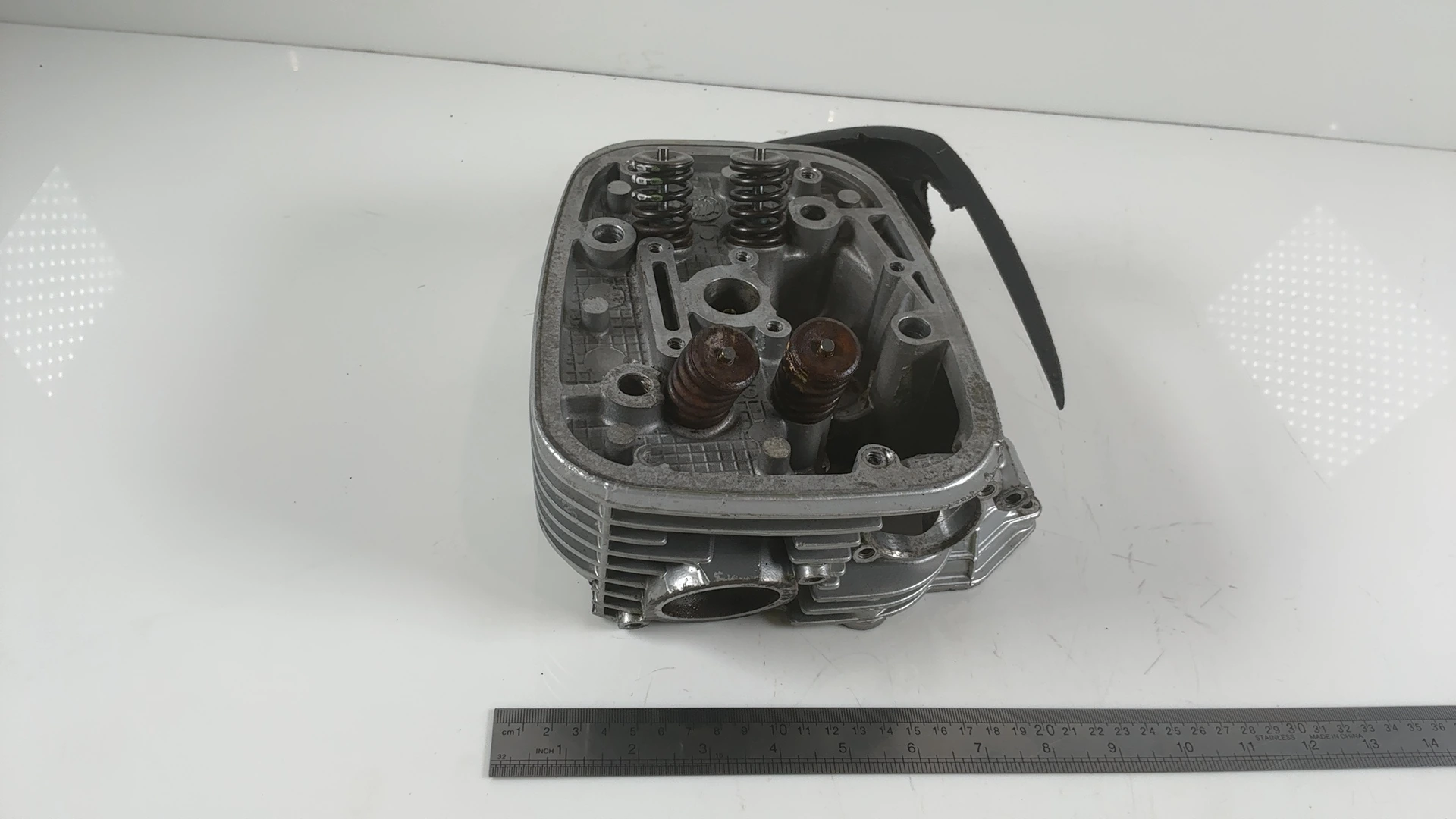 BMW R1150R R1150 1150cc Right Cylinder Head 2001-2006 OEM 11121342114 - Image 5
