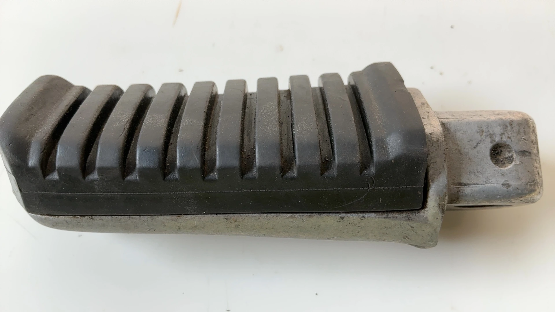 Kawasaki GPZ900R ZX900A 900cc Rear Left Passenger Foot Peg 1984-2003 34028-1121 - Image 7