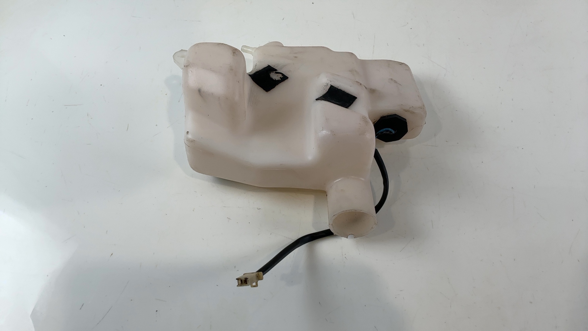 Suzuki Katana AY50W 50cc 2-Stroke Engine Oil Tank Reservoir 1997-06 44611-35E00 - Image 5