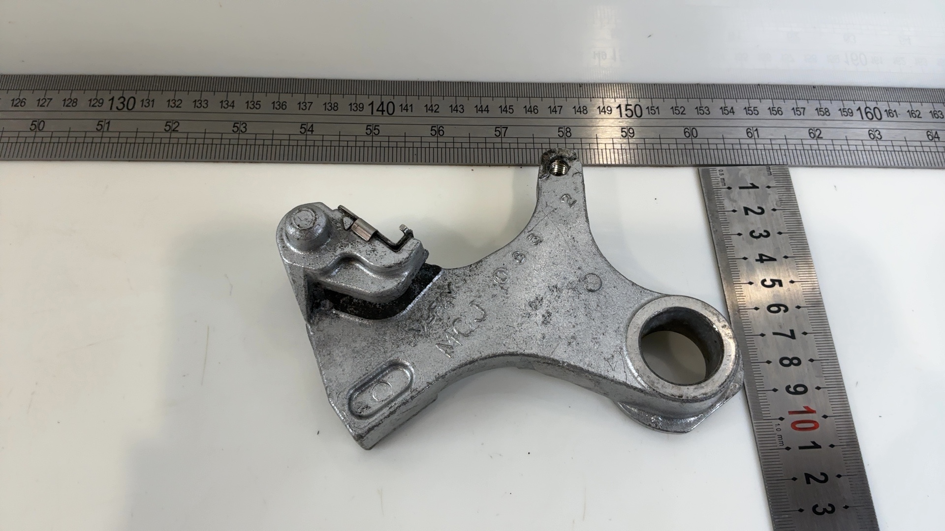 HONDA CBR954RR CBR954 954 Rear Caliper Bracket 2002 2003 OEM 43110-MCJ-751 - Image 4