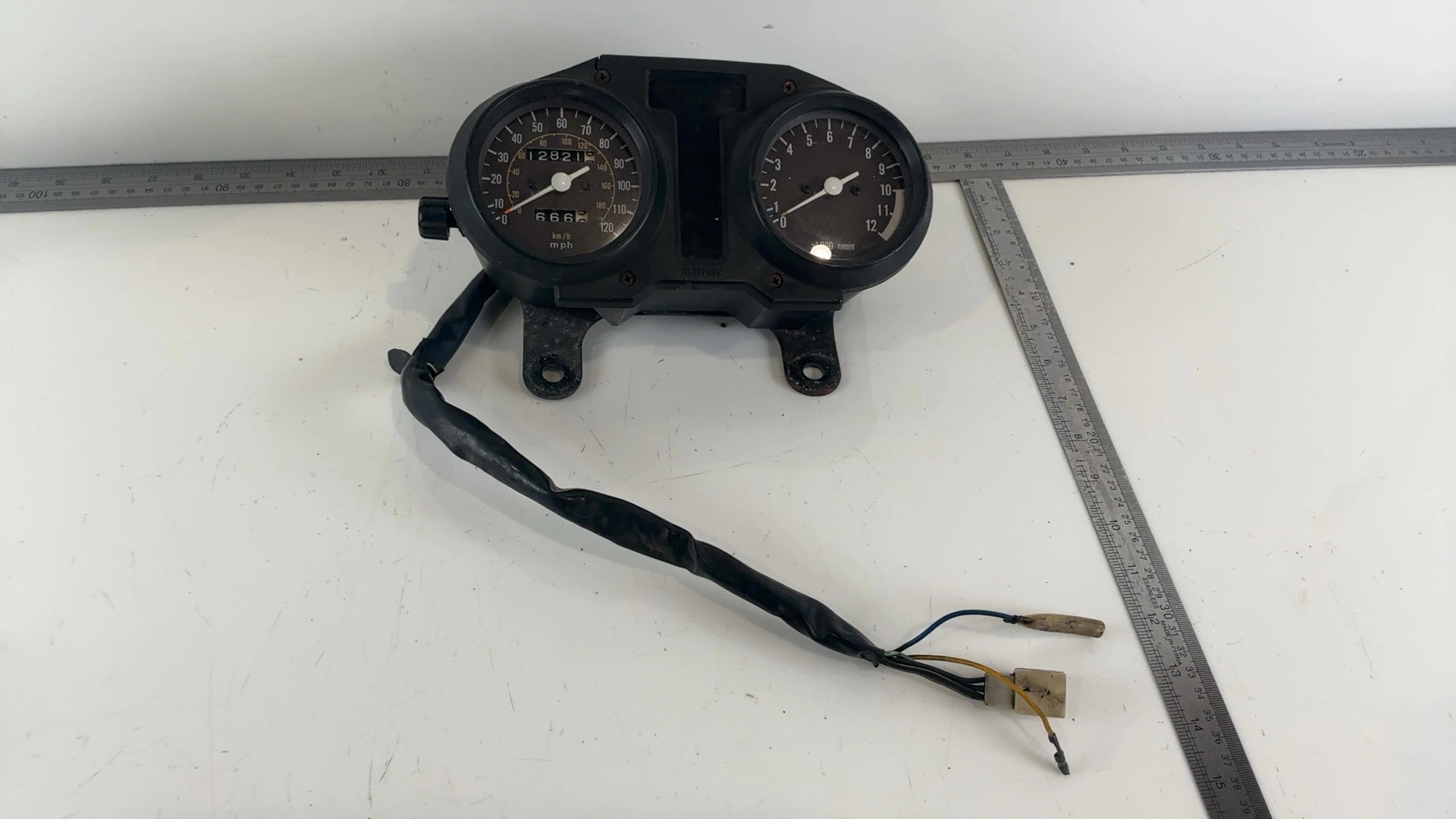 Suzuki GS250T GS250TX Speedometer Tachometer Gauge Cluster 1980 1981 34110-44130 - Image 3