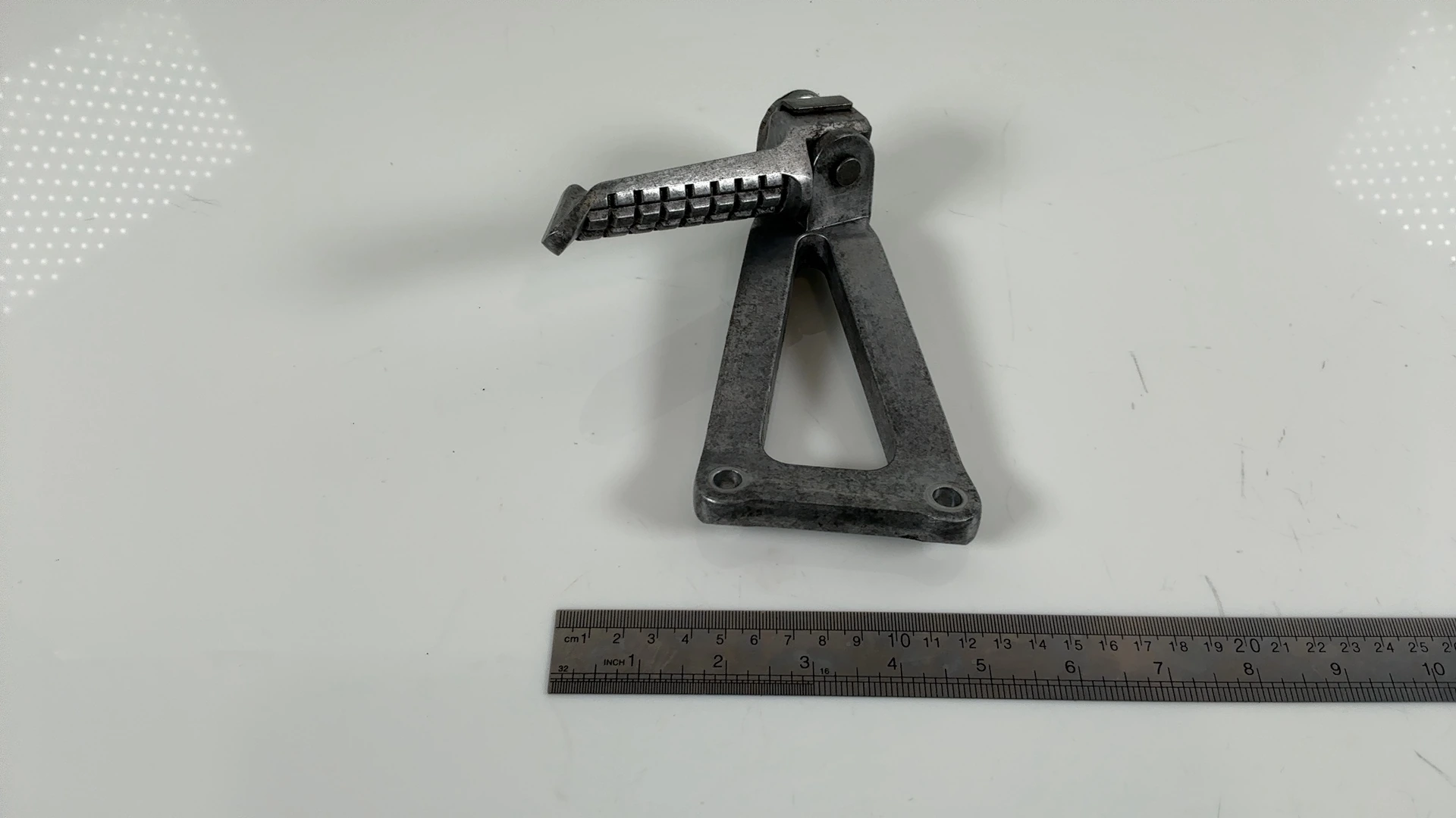 Kawasaki Ninja ZX-7 ZXR 750 Rear Left Footrest Bracket 1991-2003 OEM 35011-1554 - Image 1