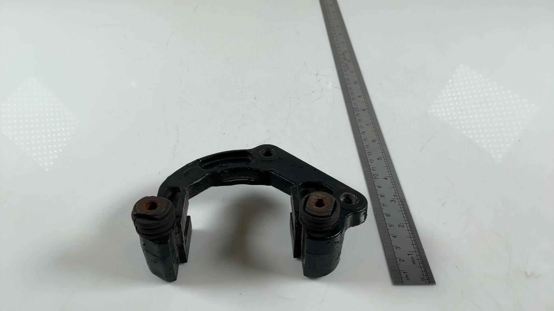 Suzuki GSX750ES GR72A 750cc Front Brake Caliper Bracket 1983-86 OEM 59301-45841 - Image 3