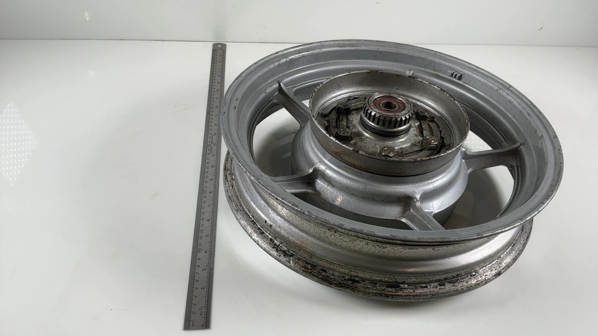 Yamaha Virago XV1100 1100cc Rear Wheel Rim 1986-1999 OEM 42H-25338-01-P1 - Image 4
