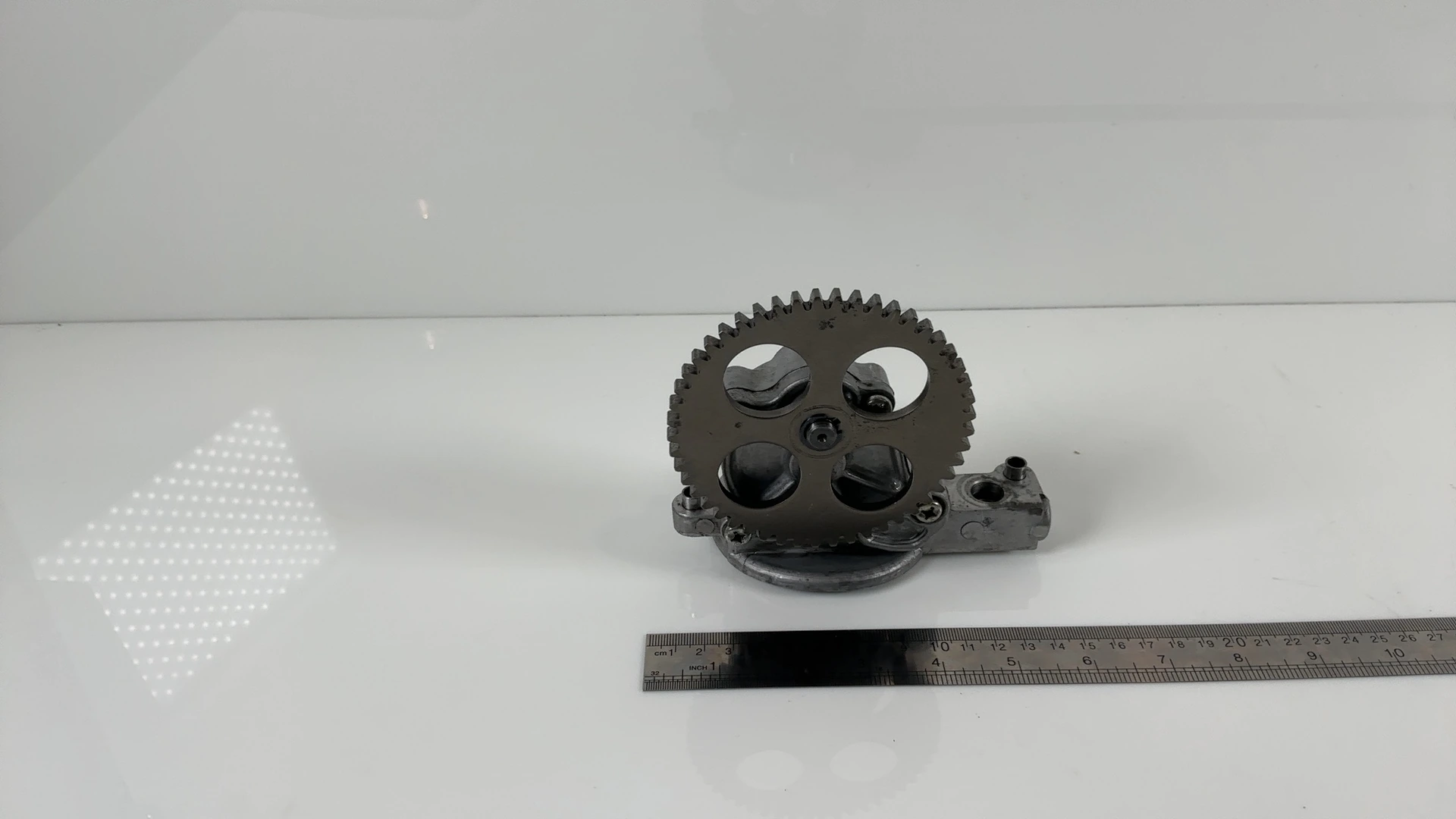 Kawasaki Z1000ST KZ1000E 1000cc Engine Oil Pump 1979 1980 OEM 16082-5001 - Image 1