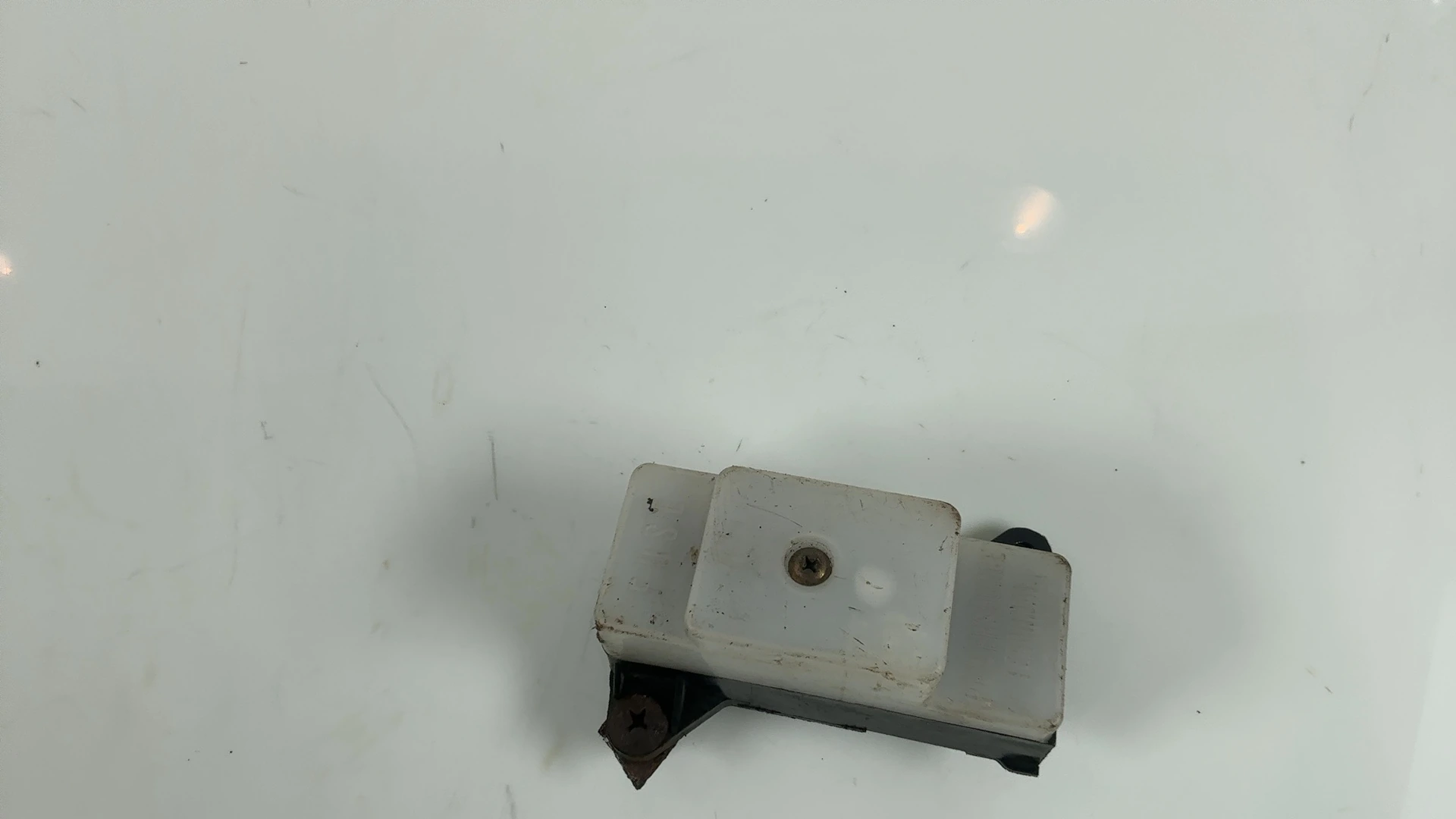 Suzuki Katana GSX600F 600 CC Fuse Box 1994 1995 OEM 36740-19C00 - Image 1
