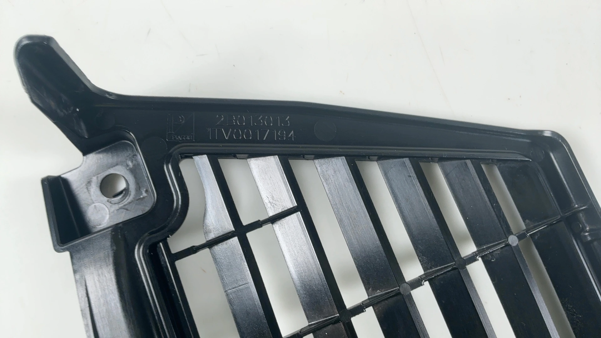Aprilia Tuono V4 Factory 1100 Oil Cooler Guard Grill 2025 2026 OEM 2B013013 - Image 5