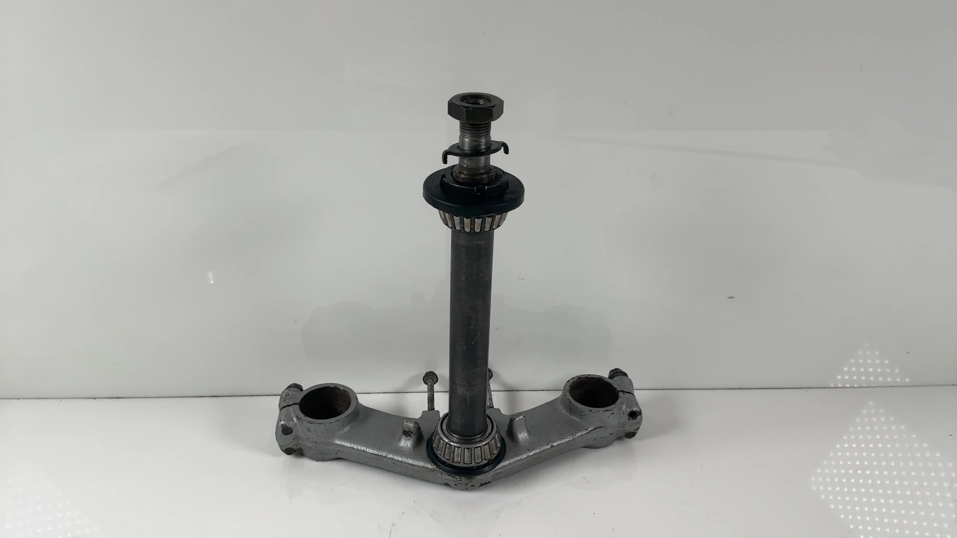 Kawasaki Ninja 600R ZX600A 600cc Lower Triple Tree 1985-1987 OEM 51044-1069 - Image 2