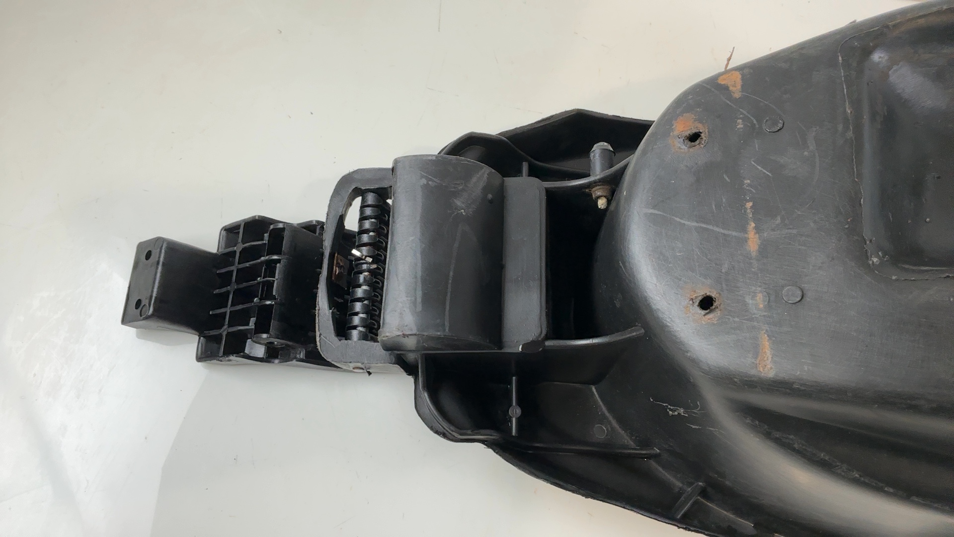 Aprilia SR 50 2nd Gen 50CC Under Seat Storage Box 1999-2003 OEM AP8144208 - Image 4