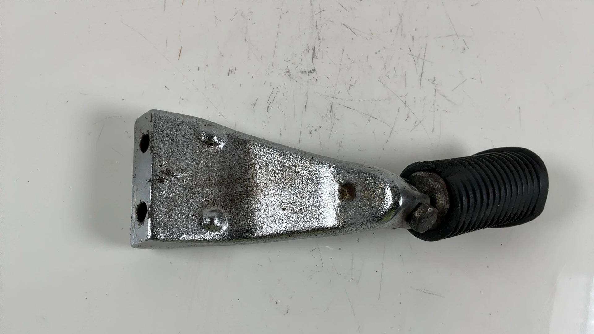 Harley Dyna FXD 1584 Mid Control Left Foot Peg Bracket 1991-2017 OEM 50639-90A - Image 7