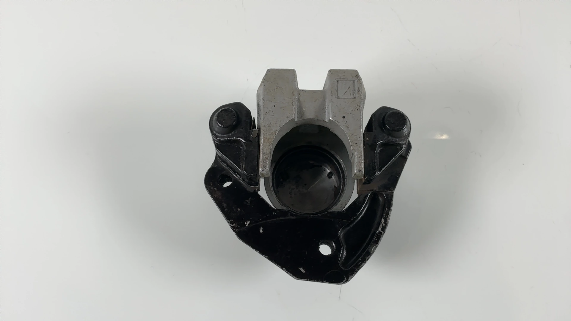 Kawasaki KZ1000P 1000cc Front Right Brake Caliper 1991-1992 OEM 43041-1046 - Image 7