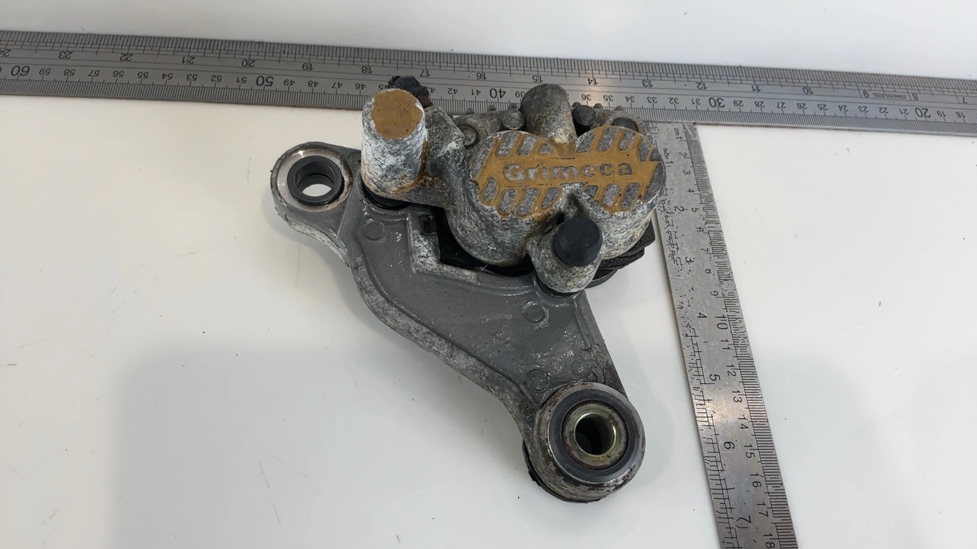 Honda Bali SJ50 50cc Front Brake Caliper 1993-2001 OEM 45100-GAV-701ZA - Image 3