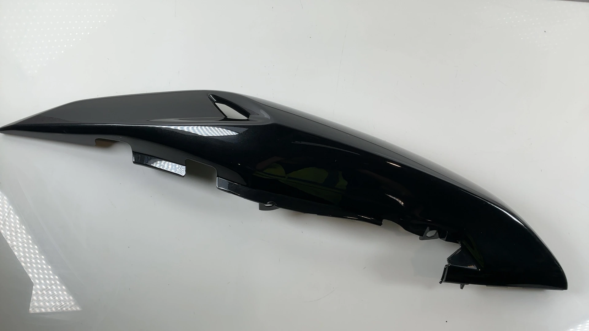 Suzuki GS500F GS500 500cc Rear Right Tail Fairing Cowl 2004-2009 OEM 47111-01DA