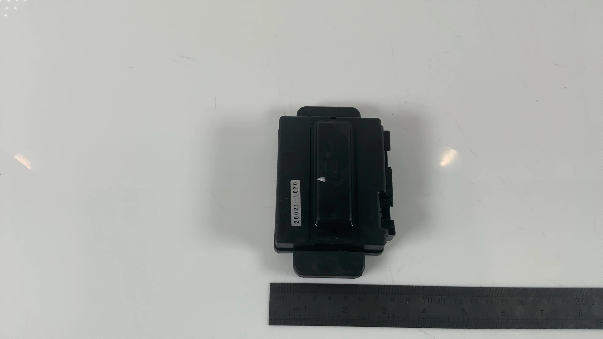 Kawasaki ZZR 1100 ZX1100 C 1100cc Fuse Junction Box 1990-1992 OEM 26021-1070 - Image 2