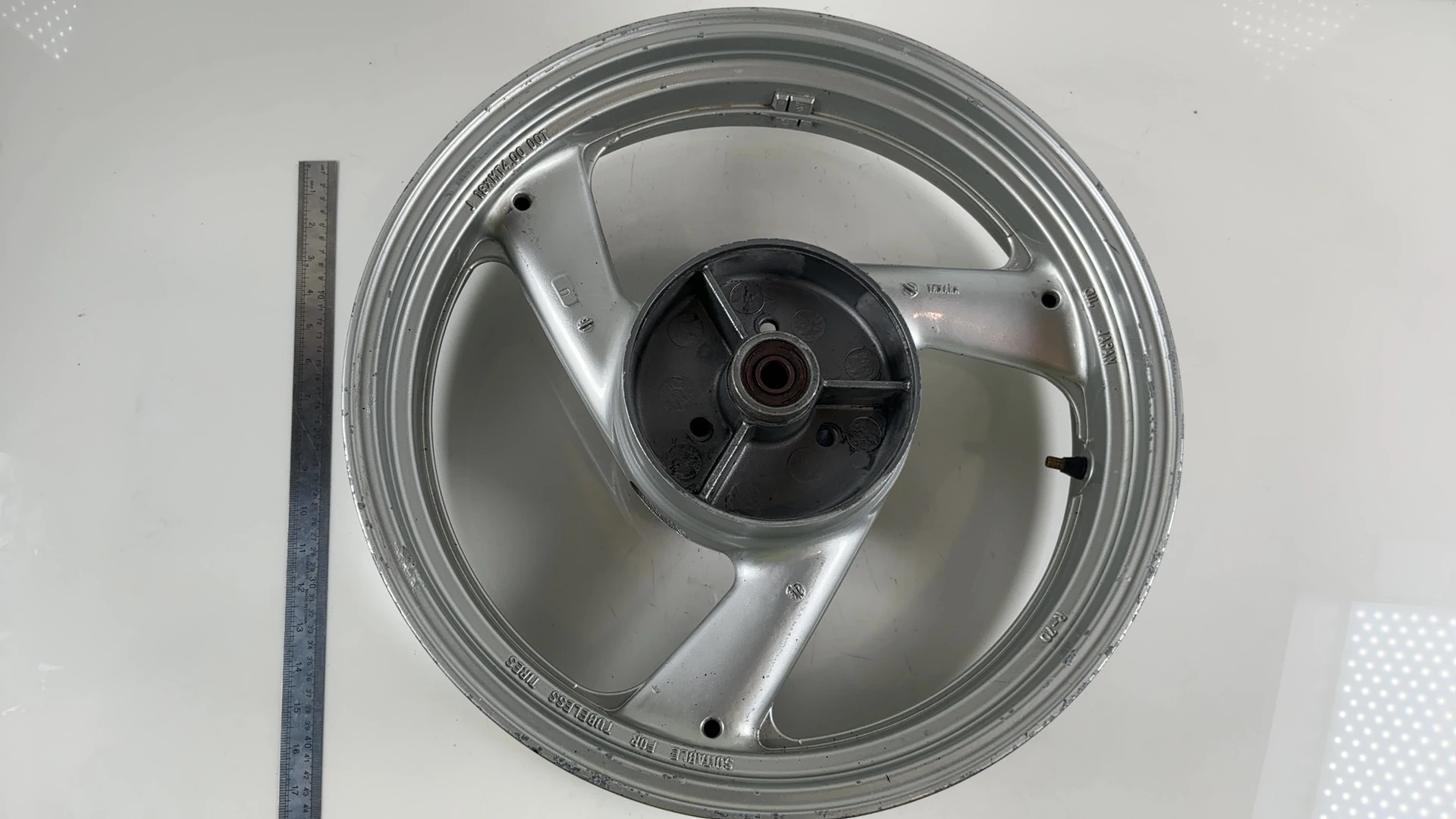 Yamaha XJ600S Diversion 4BR Rear Wheel Rim 1991-1997 OEM 3HE-25338-00 Enkei - Image 4
