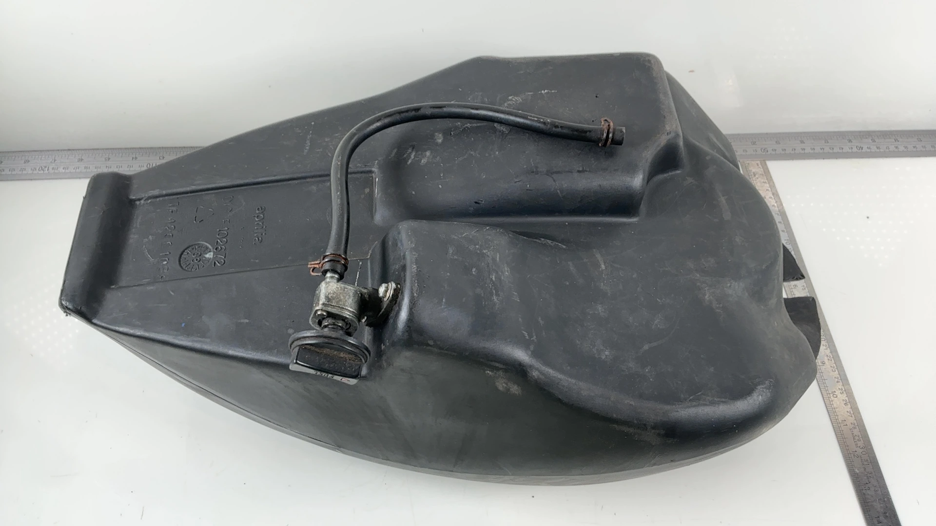 Aprilia RS 125 RS125 125cc Fuel Petrol Tank 1999-2005 OEM AP8139124 - Image 6