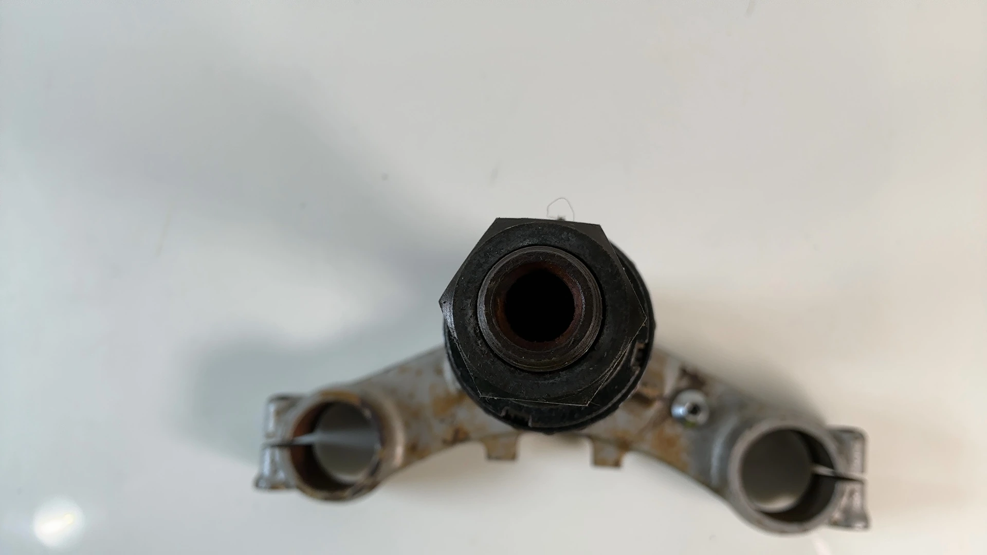 Kawasaki GPX600R ZX600C 600 Lower Triple Tree Clamp 1988-1992 OEM 44037-1213 - Image 4