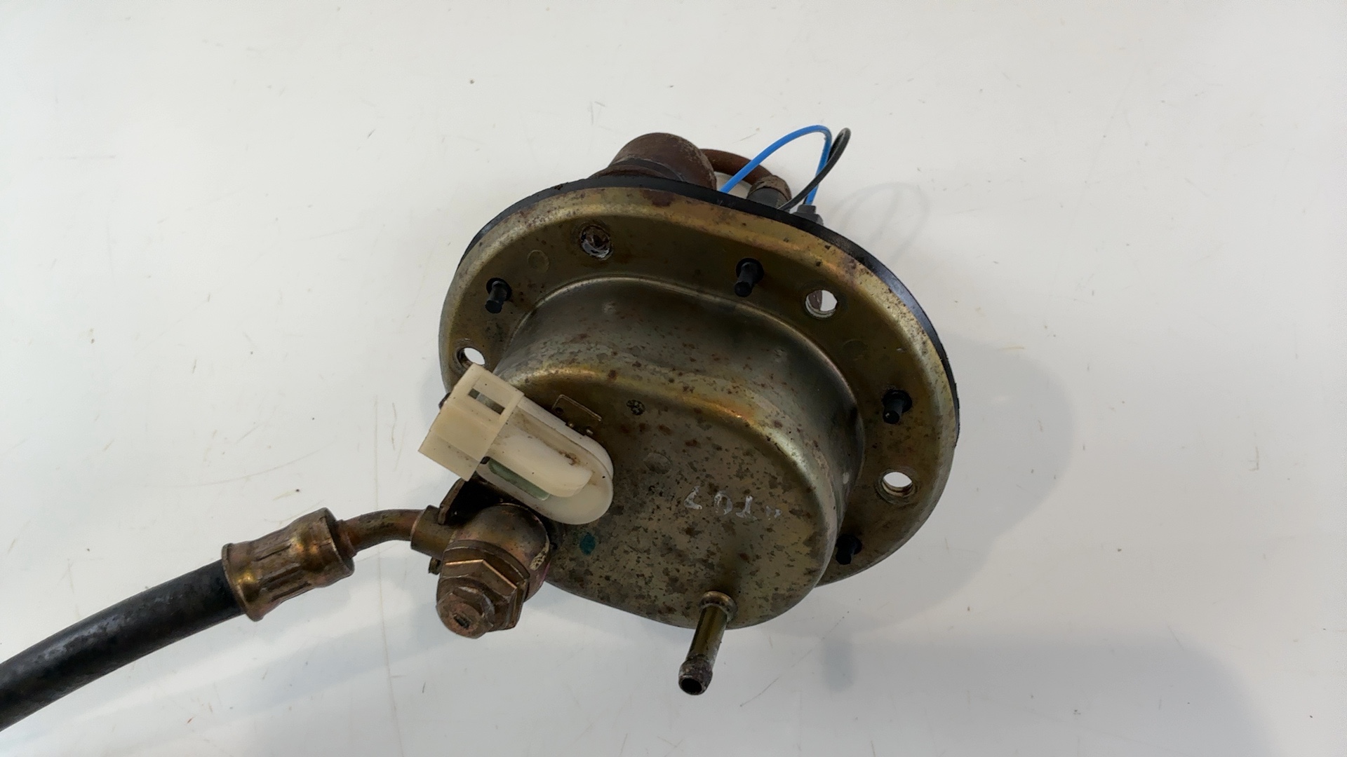 Honda CBR1100XX SC35 1100cc Fuel Pump 1999-2007 OEM 16700-MAT-D01 - Image 2