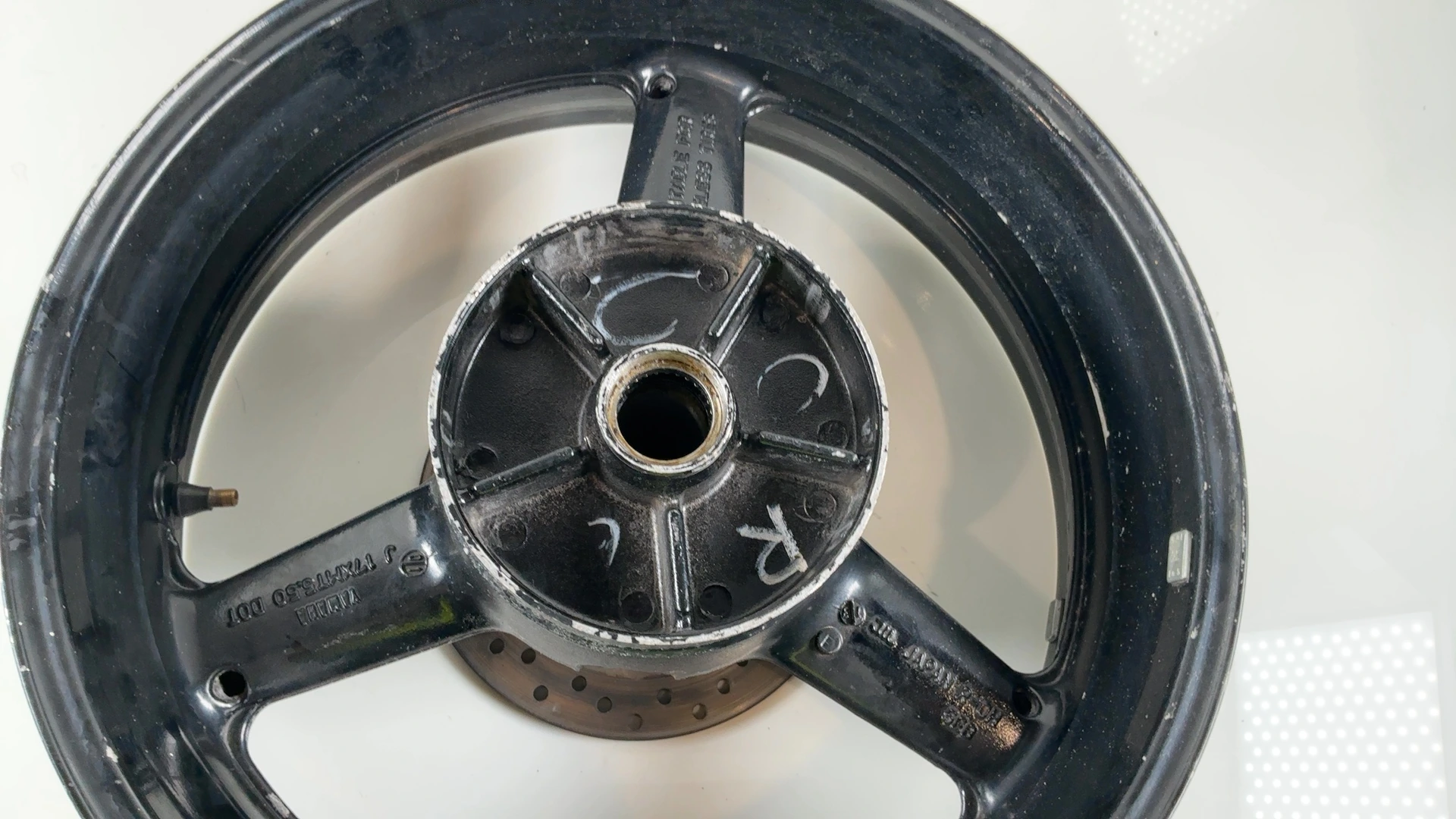 Yamaha YZF R6 YZFR6 600 Rear Wheel Rim 1999-2002 OEM 5EB-25338-00-33 ROH 5EB - Image 9