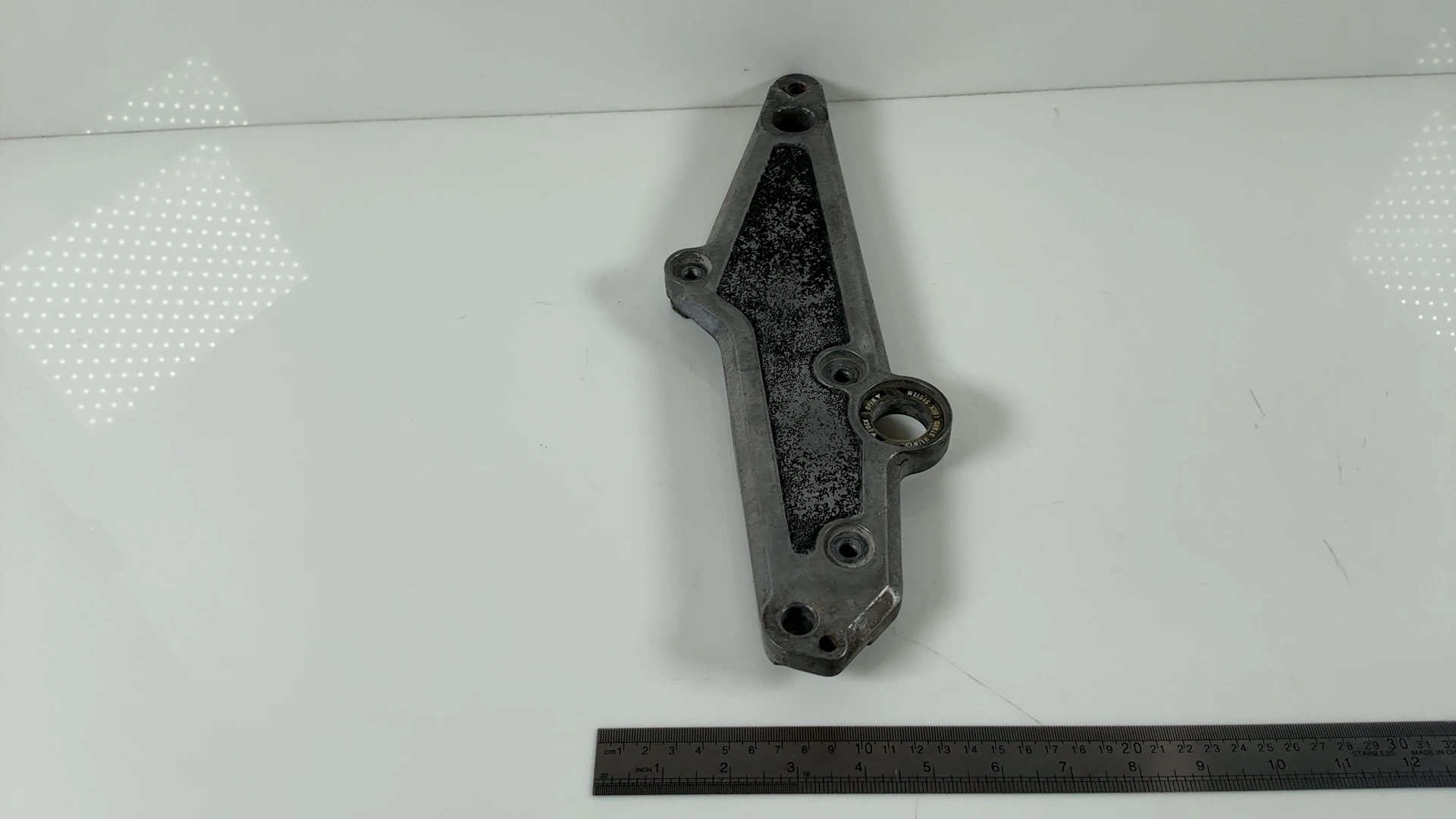 Kawasaki Z1100 ST KZ1100A 1100 Muffler Footrest Stay Left 1981-1983 35011-1071 - Image 2