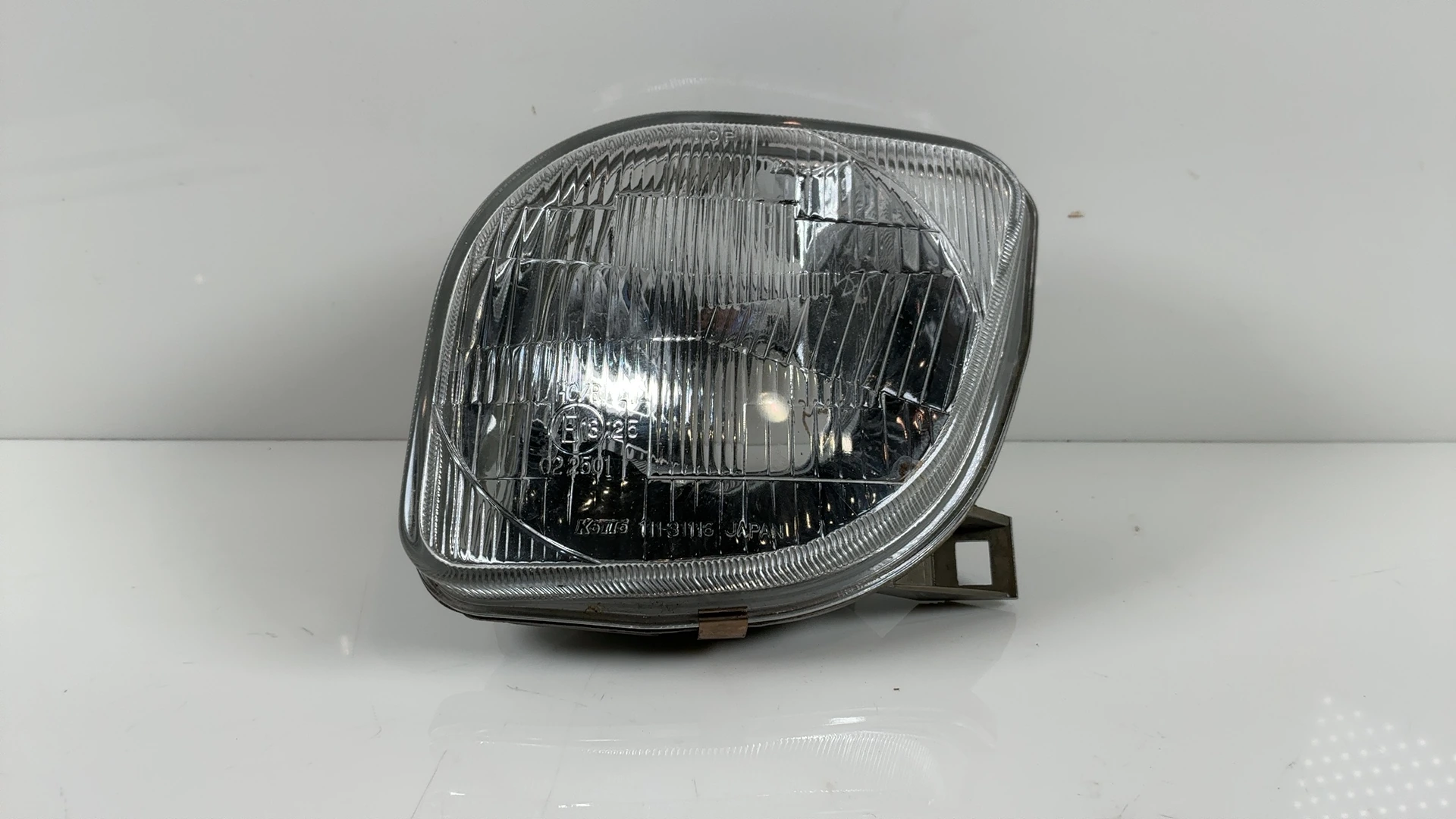 YAMAHA YZF750 R SP 750cc Right Headlight 1993-1998 OEM 4FM-8432A-40 - Image 1