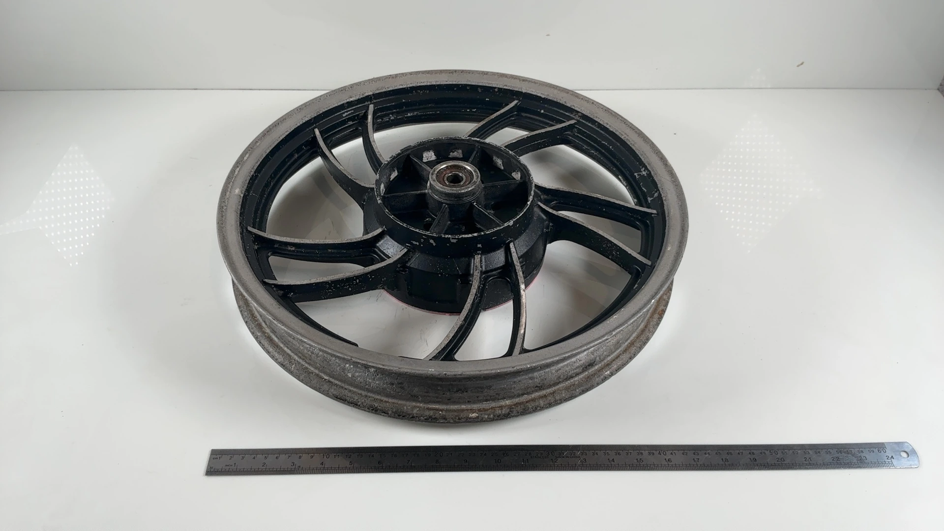 Yamaha XJ550 Seca XJ550 550cc Rear Wheel Rim 1981-1983 OEM 4V8-25338-00-98 - Image 5