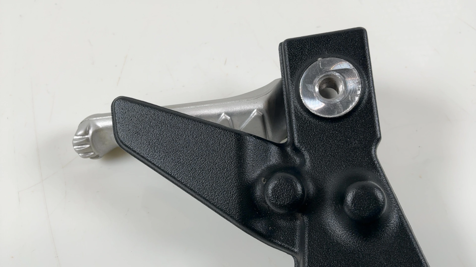 Aprilia RS Tuono 660 Right Rear Footrest Hanger 2025 2026 OEM 2B014302 - Image 5