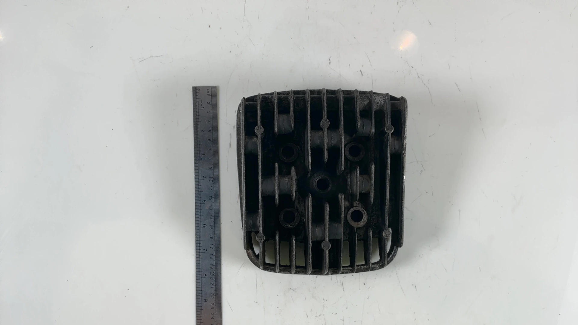 Kawasaki KE125 KE125-A 125cc Cylinder Head 1976-1986 OEM 11001-1033 Japan - Image 4