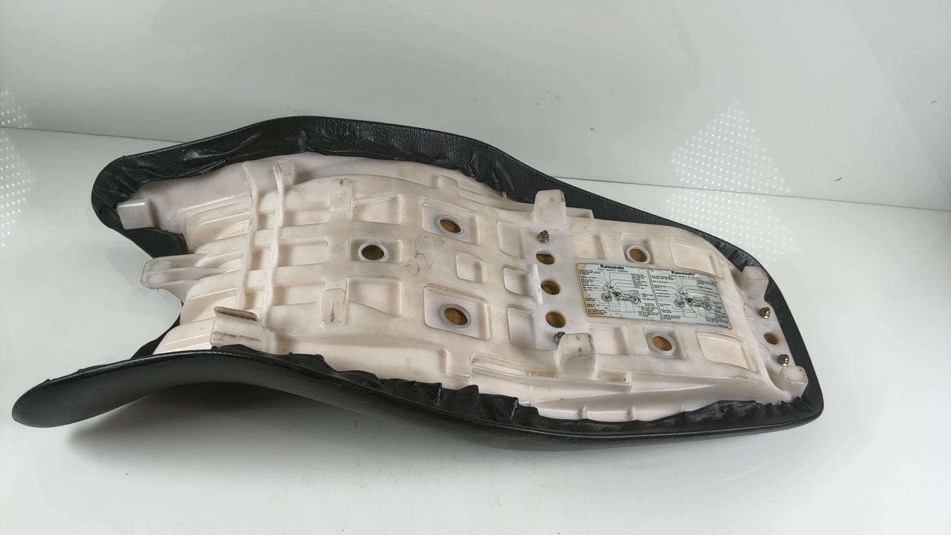 Kawasaki ZR-7 ZR750 750cc Motorcycle Dual Seat 1999-2004 OEM 53001-1907-MA - Image 7