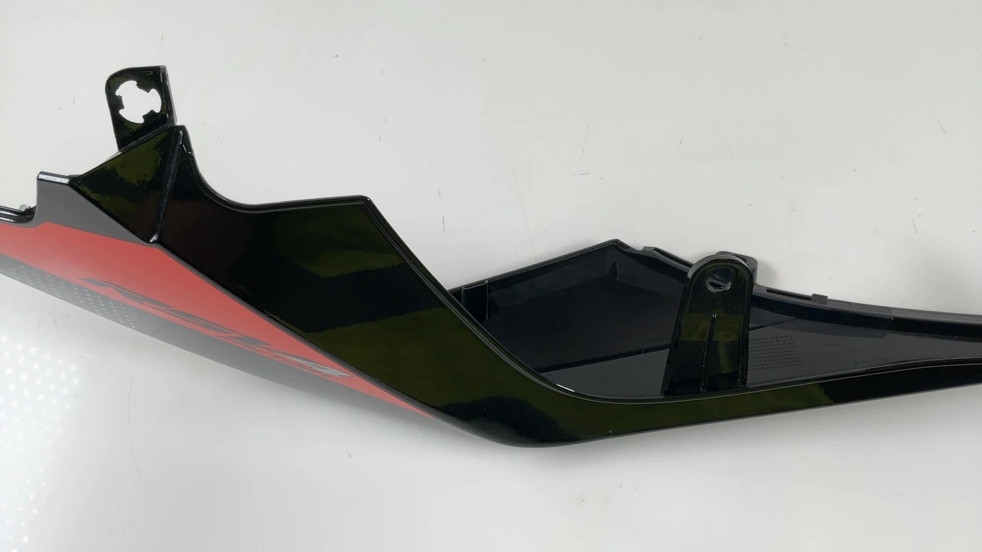 Aprilia RSV4 Factory 1100 Right Tail Side Fairing 2021-2026 OEM 2B006976 - Image 8