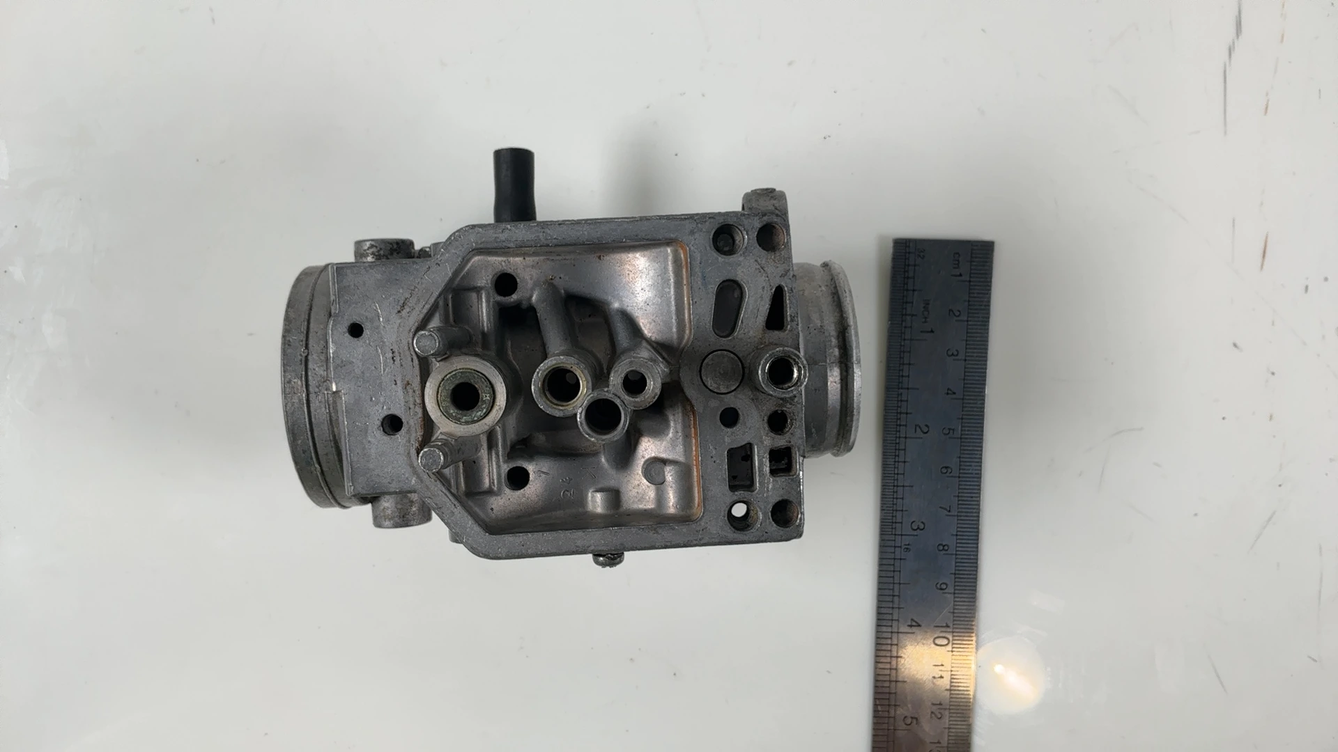 Honda CB1100F VB52A 1100cc Carburetor Body 1983 OEM 16100-MA7-003 - Image 3