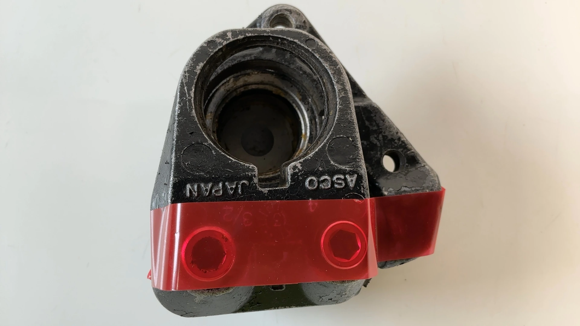 Suzuki GS750 GS750E 750cc Front Right Brake Caliper 1977-1979 OEM 59300-44002 - Image 8