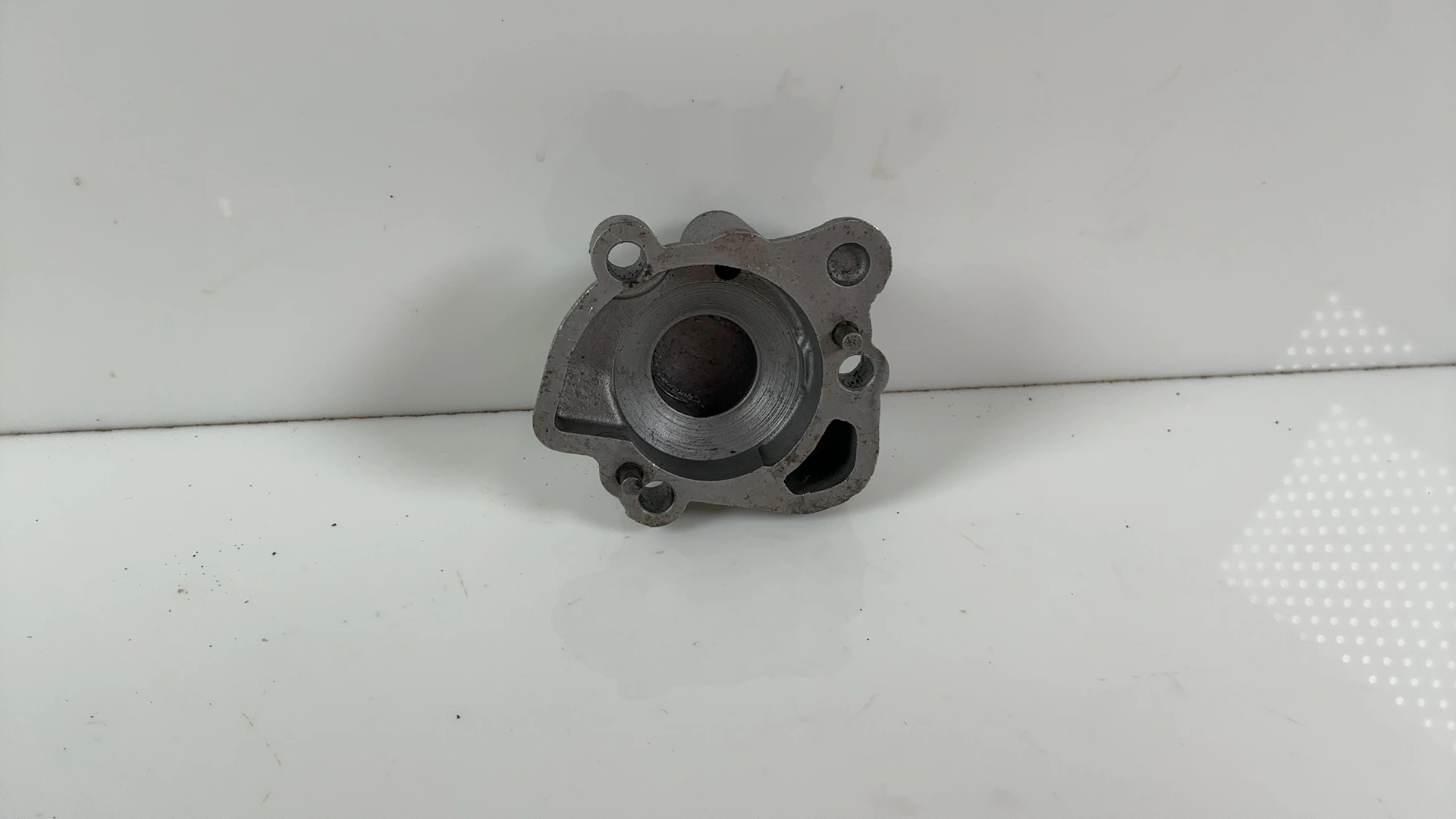 Yamaha DT125LC DT125 125cc Water Pump Cover 1985-1987 OEM 10V-12422-00 - Image 2