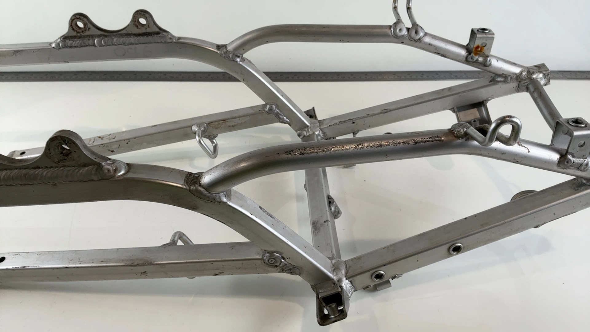 Suzuki GSXR 600 GSX-R750 K6 K7 Rear Subframe 2006 2007 OEM 41200-01H00 - Image 7