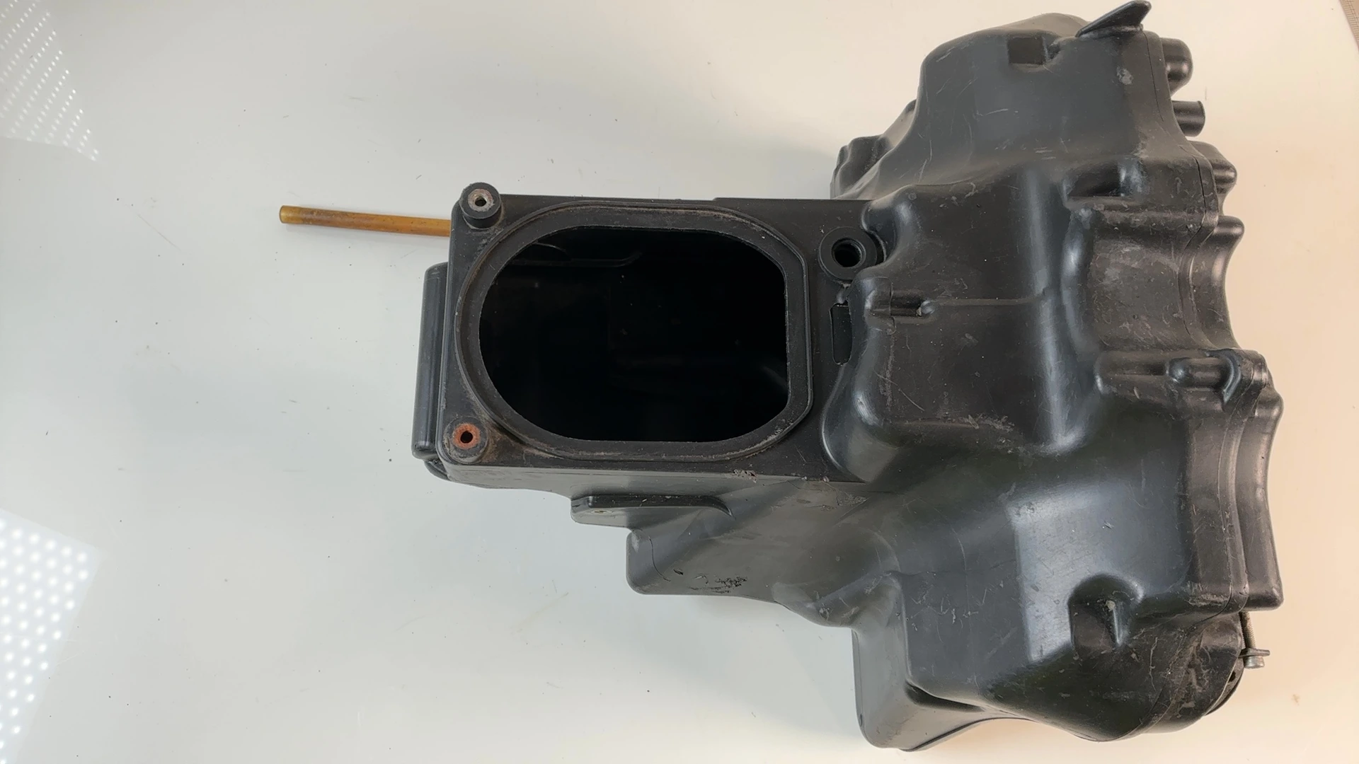 Kawasaki Z1000 ZR1000A 1000cc Airbox Air Filter Box 2003-2006 OEM 11010-0034 KHI - Image 1