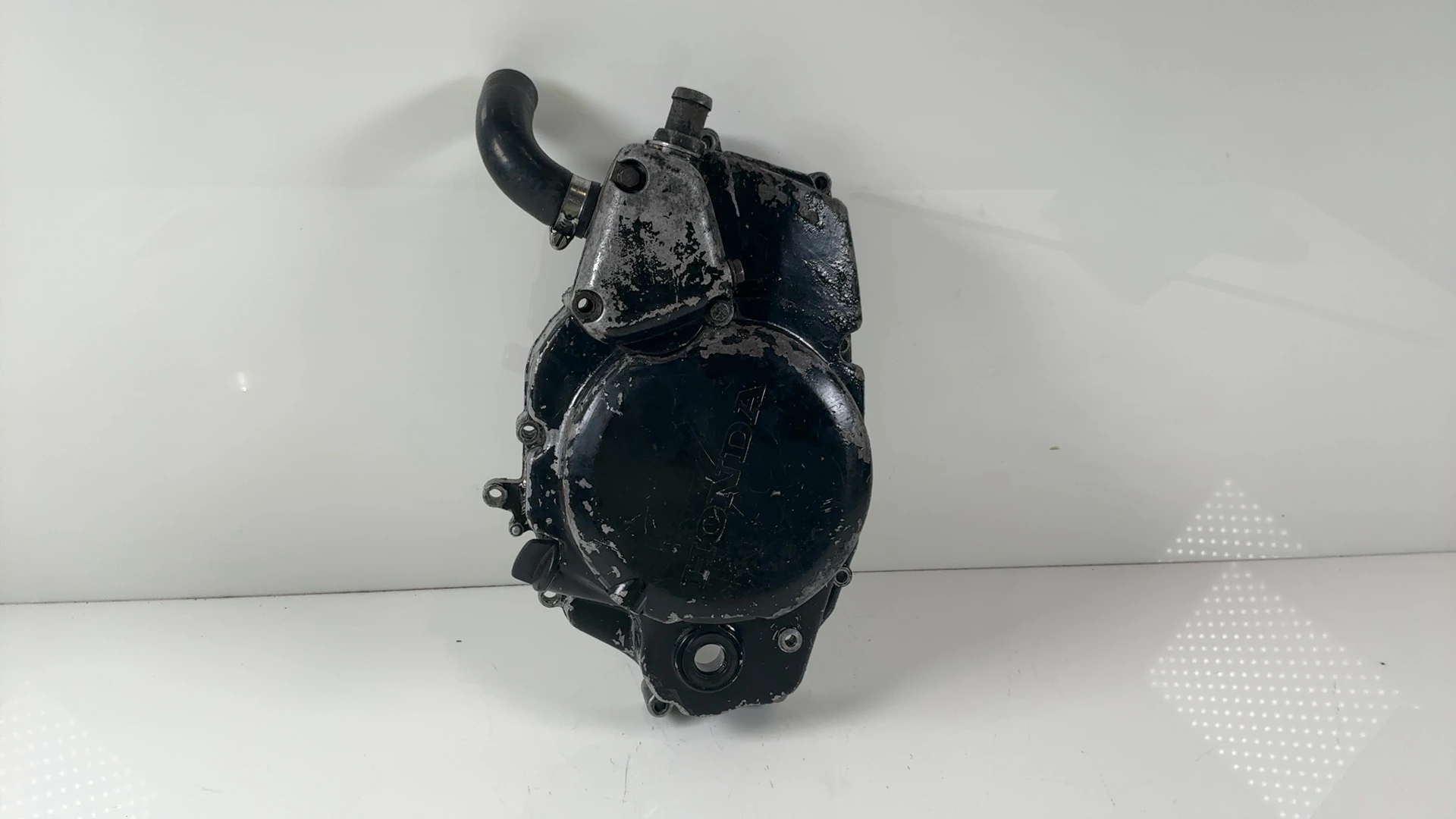 Honda MTX125 R JD05 125cc Right Clutch Cover 1983-1993 OEM 11331-KE1-601 - Image 1