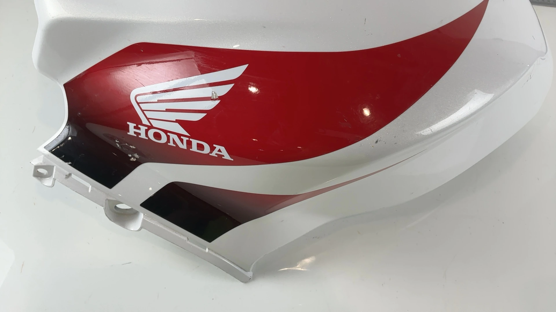 Honda CBR600RR PC40 600cc Fuel Tank Cover 2007-2012 OEM 83150-MFJ-A40 - Image 9