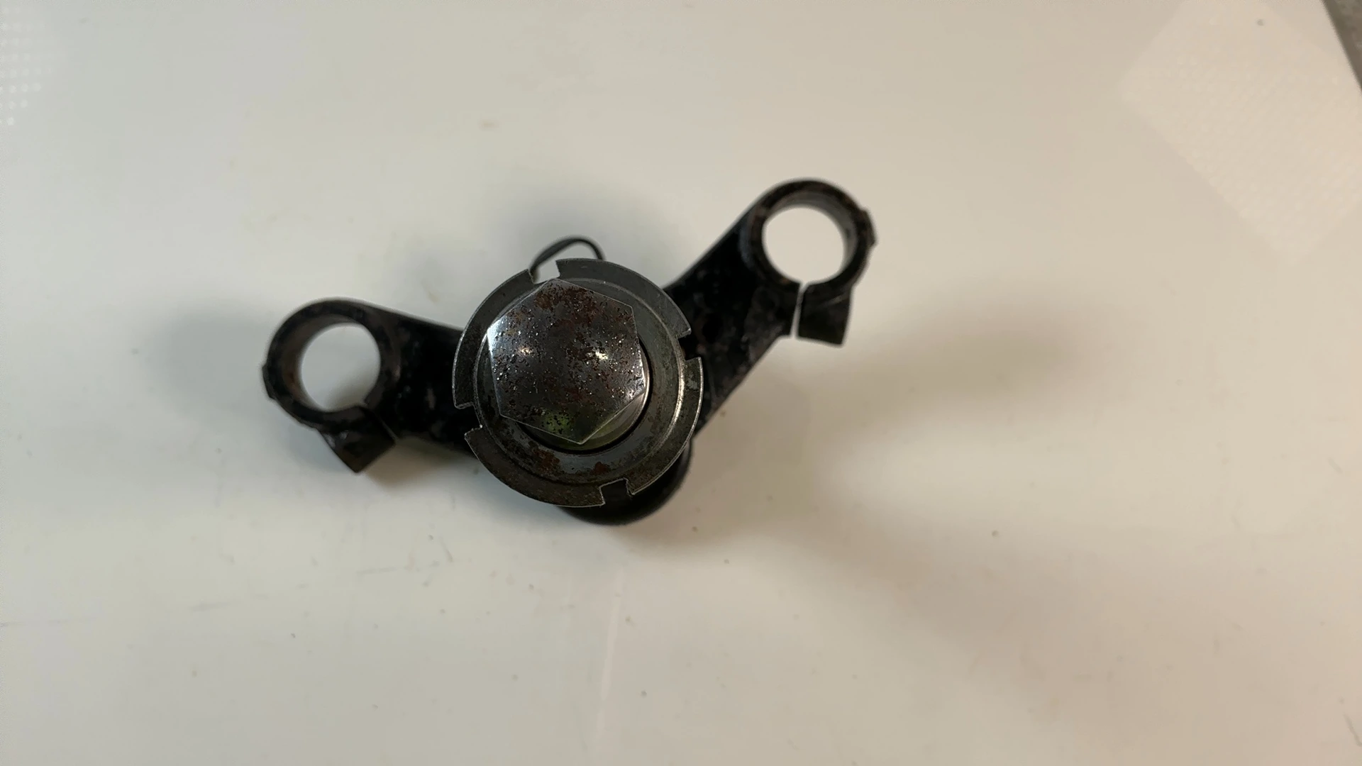 Suzuki GS550E GS550 550cc Lower Triple Tree Clamp 1977-1979 OEM 51410-45X01 - Image 4