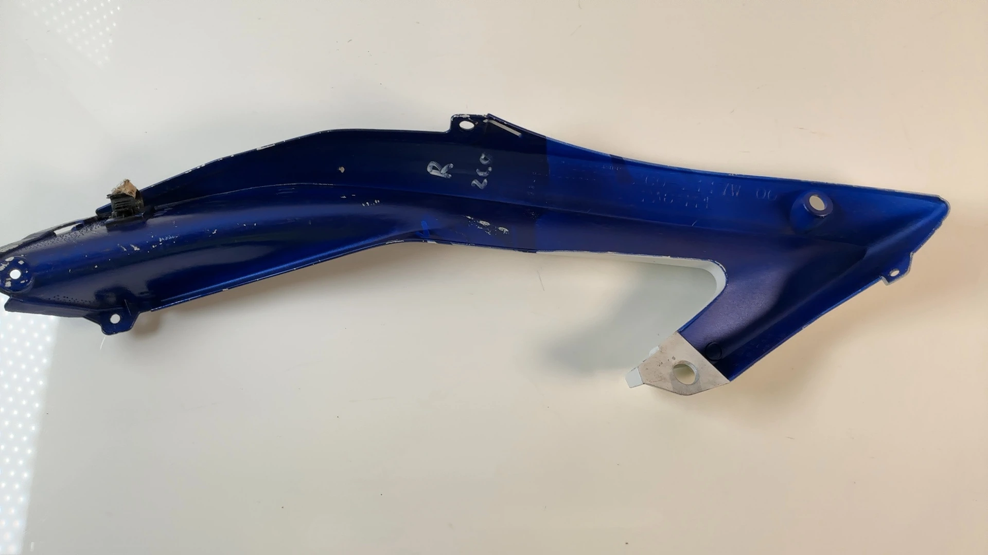 Yamaha YZF R6 2C0 600cc Right Upper Mid Fairing 2006 2007 OEM 2C0-2117W-00 - Image 2