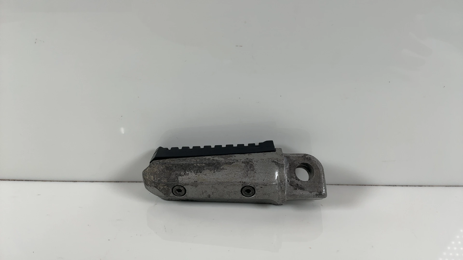 Kawasaki GPZ1000RX ZX1000A 1000cc Rear Left Foot Peg Rest 1986-87 OEM 34028-1121 - Image 2