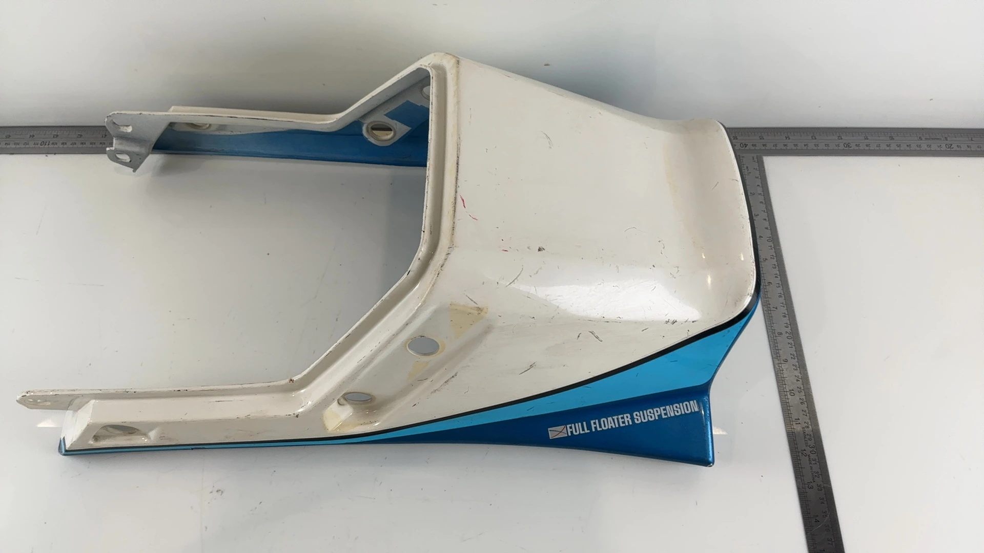 Suzuki GSX GS550ES 550cc Rear Seat Tail Fairing Cowl 1983-1987 OEM 45510-43470 - Image 3