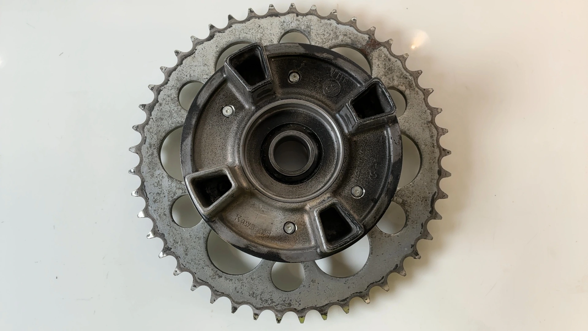 Kawasaki Ninja ZX7 ZX750J 750cc Rear Sprocket Hub Carrier 1991-92 OEM 42033-1203