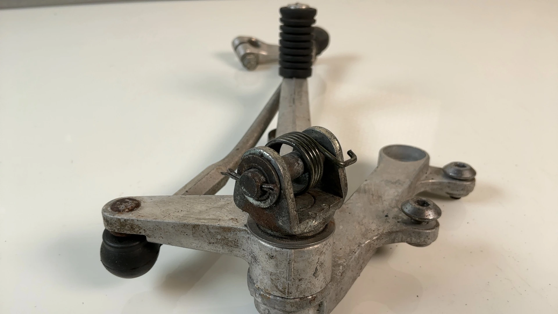 Honda CBR929RR 929cc Left Footrest Shifter Bracket 2000 2001 OEM 50700-MCJ-000 - Image 6
