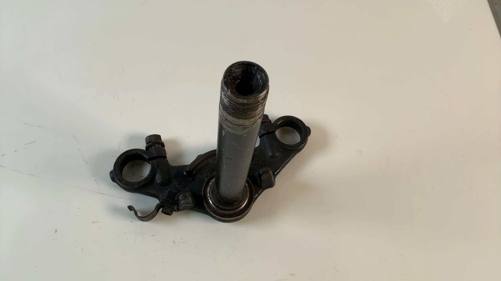 Suzuki GN125 GN125E 125cc Lower Triple Tree Clamp Stem 1982-2001 OEM 51410-11310 - Image 6
