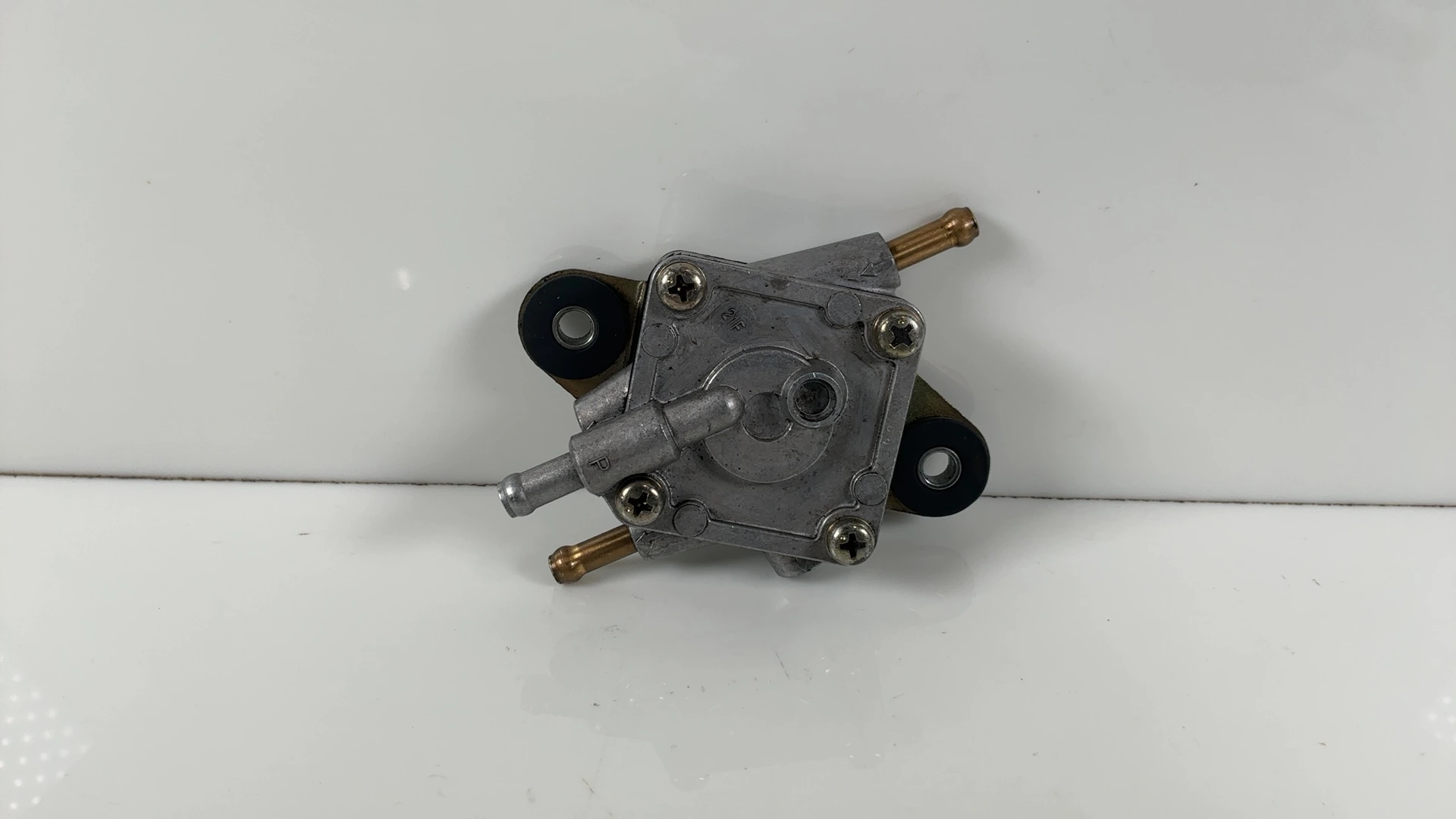 Piaggio Beverly 125 250 Vacuum Fuel Pump 2001-2009 OEM CM120903 - Image 1