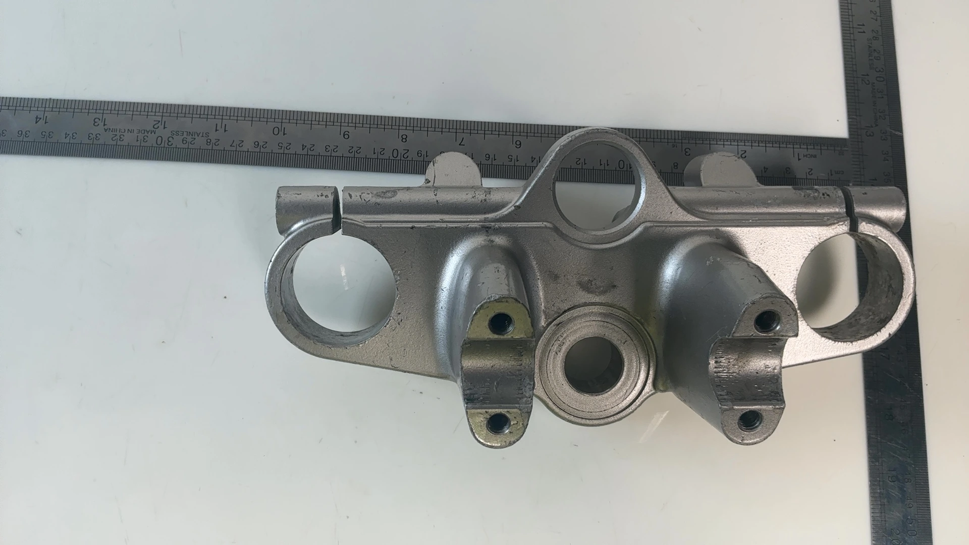 Suzuki Bandit GSF600 GN77B Top Fork Bridge Yoke 1995-1999 OEM 51311-26E00 Suzuki - Image 4