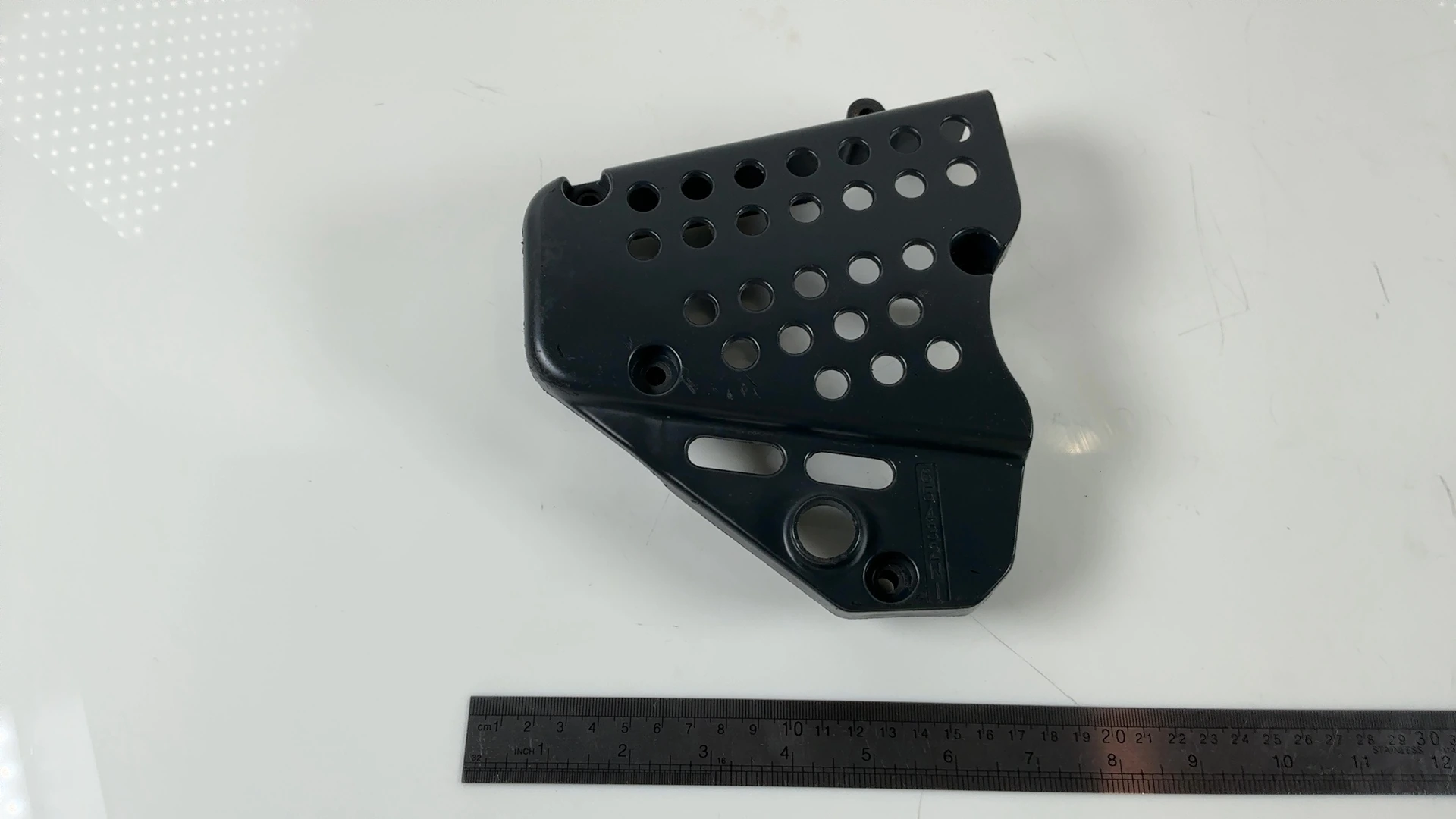 Suzuki GSX-R750 GSXR750 750cc Front Sprocket Cover 1992-1995 OEM 11361-17E10