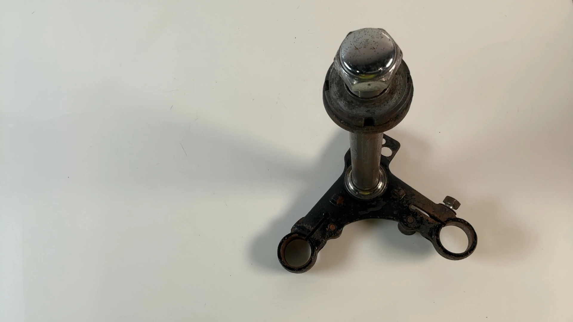 Honda CB100 CL100 100cc Lower Triple Tree Clamp Stem 1970-72 OEM 53200-028-000B - Image 4